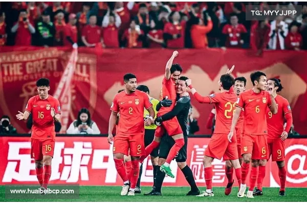 生死战球票炒至万元!国足 VS 澳大利亚点燃杭城激情 生死战球票炒至万元!国足 VS 澳大利亚点燃杭城激情
